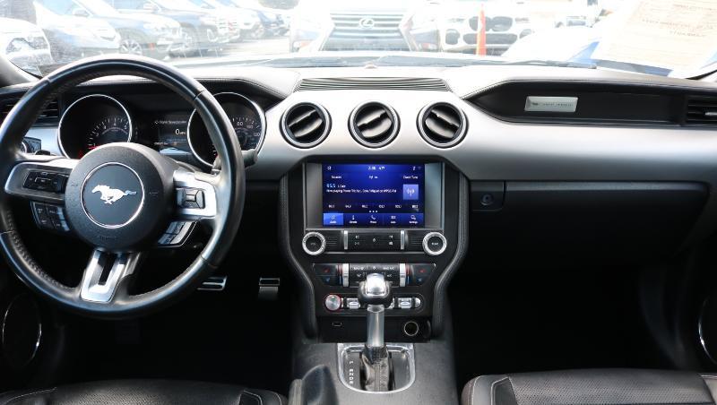 Ford Mustang EcoBoost Convertible 2021