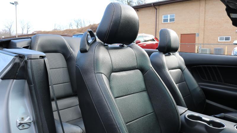 Ford Mustang EcoBoost Convertible 2021