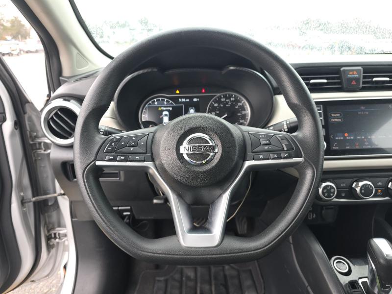 Nissan Versa SV CVT 2021