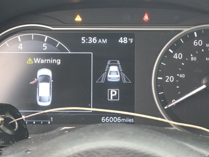 Nissan Versa SV CVT 2021