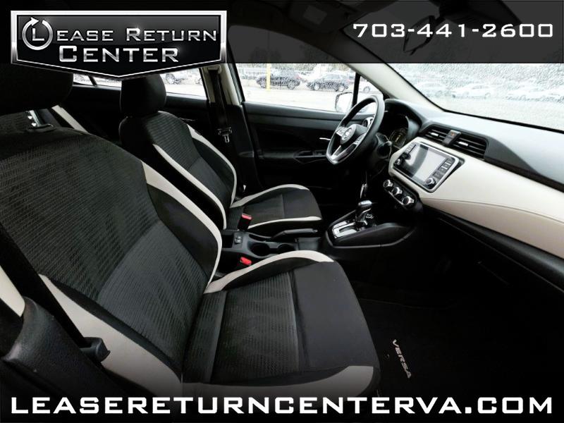 Nissan Versa SV CVT 2021