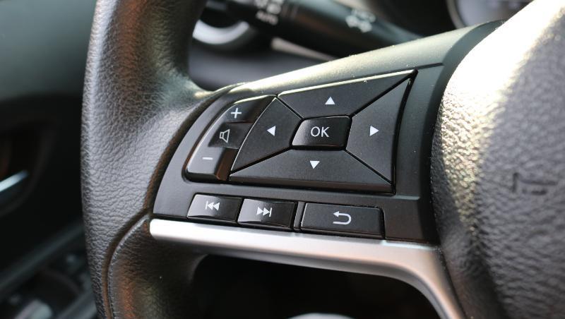 Nissan Versa SV CVT 2021