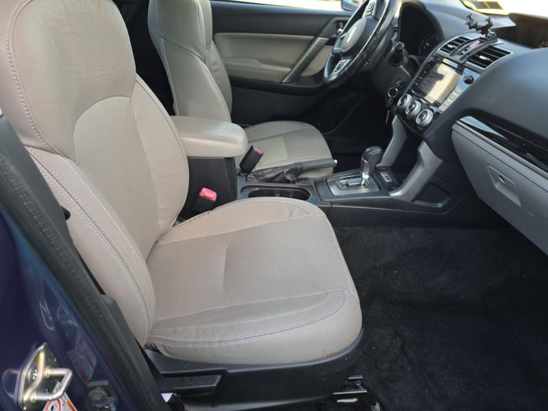 Subaru Forester 2.5i Limited CVT 2017