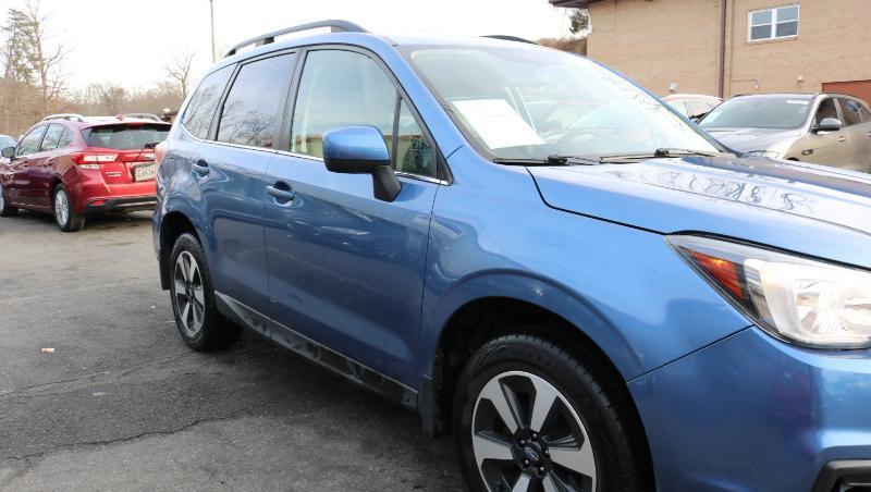 Subaru Forester 2.5i Limited CVT 2017