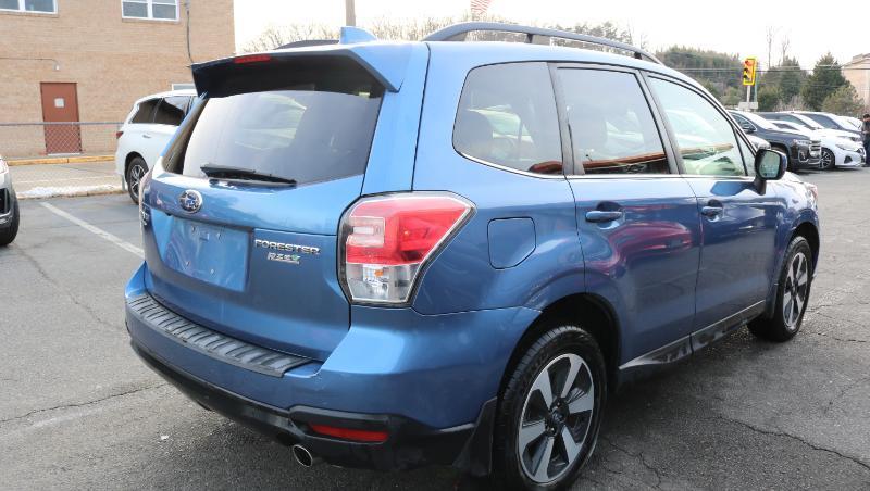 Subaru Forester 2.5i Limited CVT 2017
