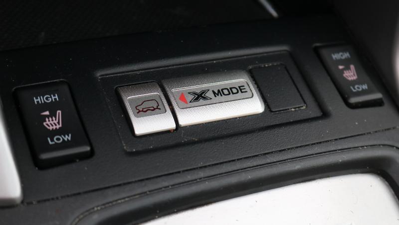 Subaru Forester 2.5i Limited CVT 2017