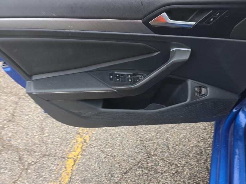 Volkswagen Jetta SE Auto 2024