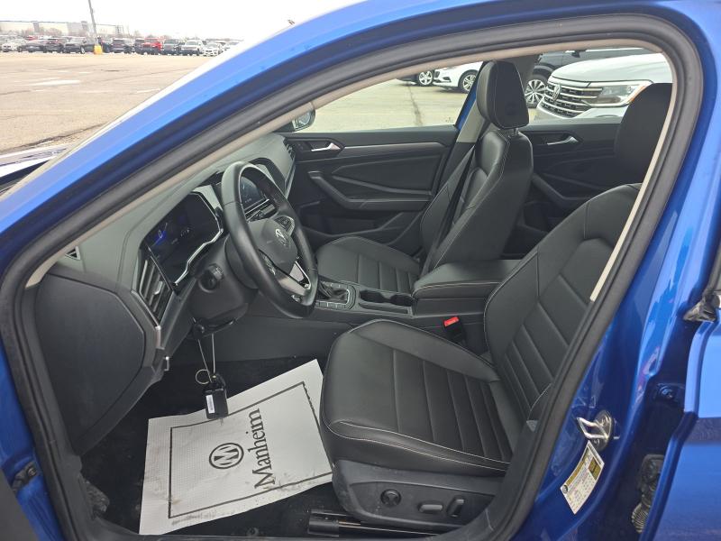 Volkswagen Jetta SE Auto 2024