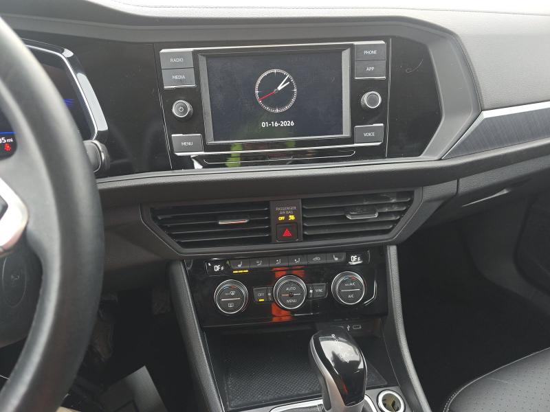 Volkswagen Jetta SE Auto 2024