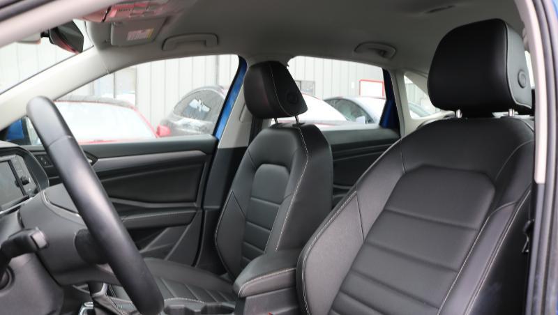 Volkswagen Jetta SE Auto 2024