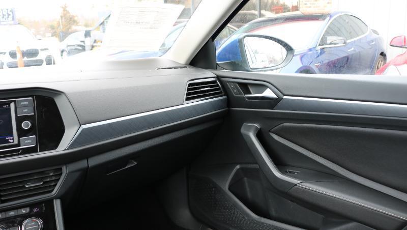 Volkswagen Jetta SE Auto 2024