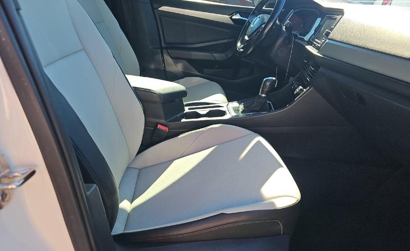 Volkswagen Jetta R-Line Auto w/SULEV 2019