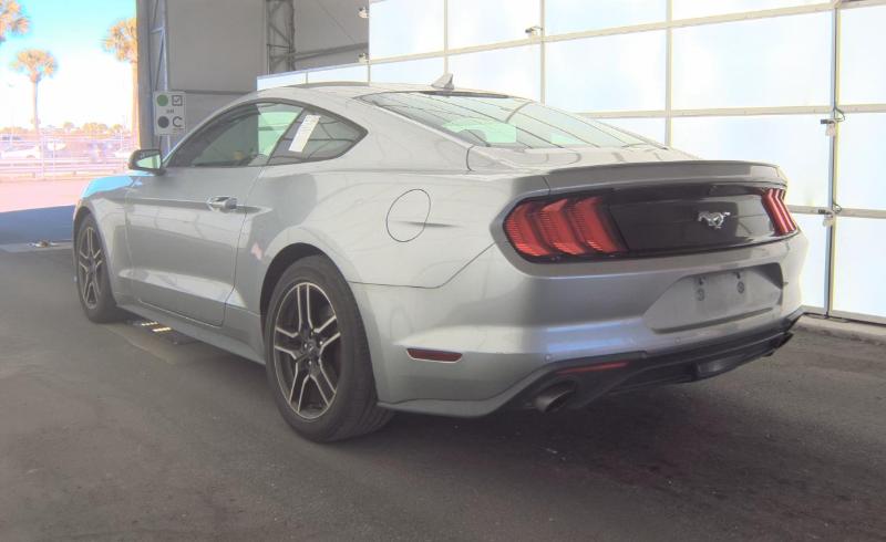 Ford Mustang EcoBoost Fastback 2020