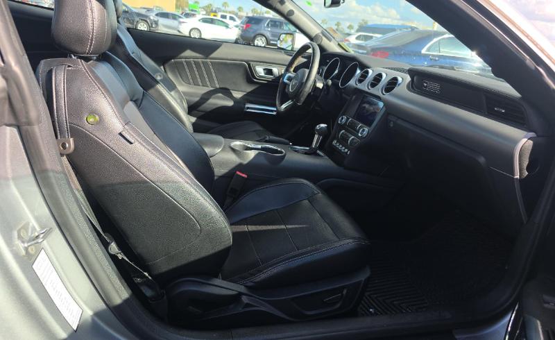 Ford Mustang EcoBoost Fastback 2020