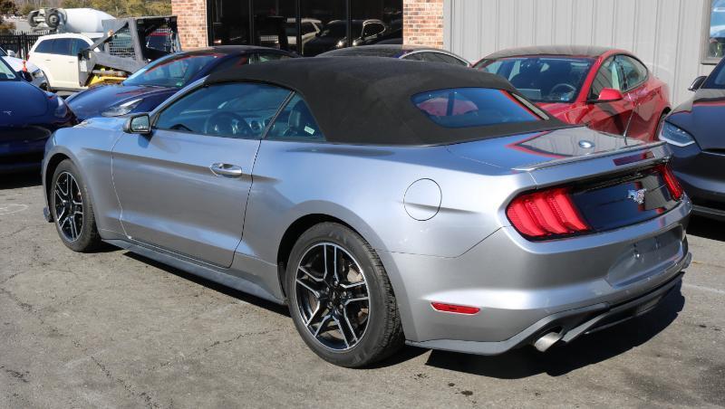 Ford Mustang EcoBoost Fastback 2020
