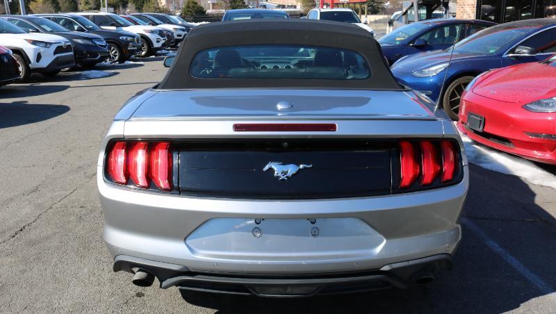 Ford Mustang EcoBoost Fastback 2020