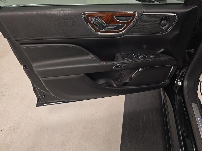 Lincoln Continental Select FWD 2017