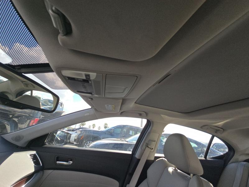 Acura TLX 4dr Sdn FWD V6 2015