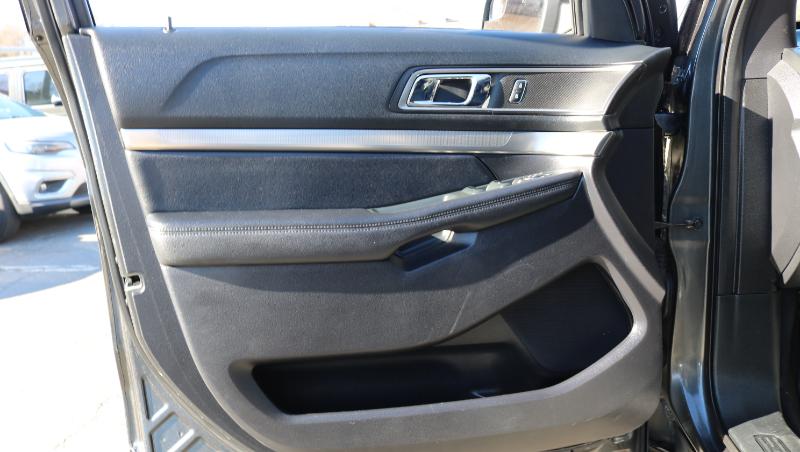 Ford Explorer XLT 4WD 2018