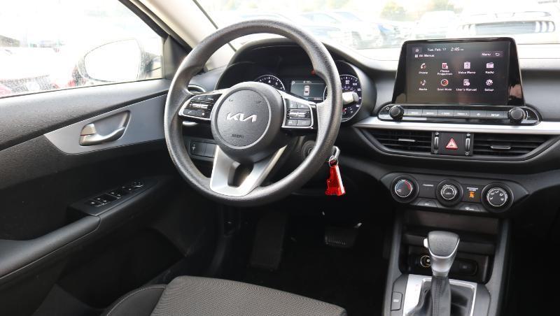 Kia Forte LXS IVT 2024