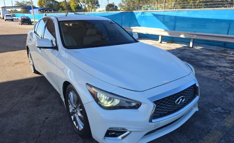 Infiniti Q50 3.0t LUXE AWD 2019
