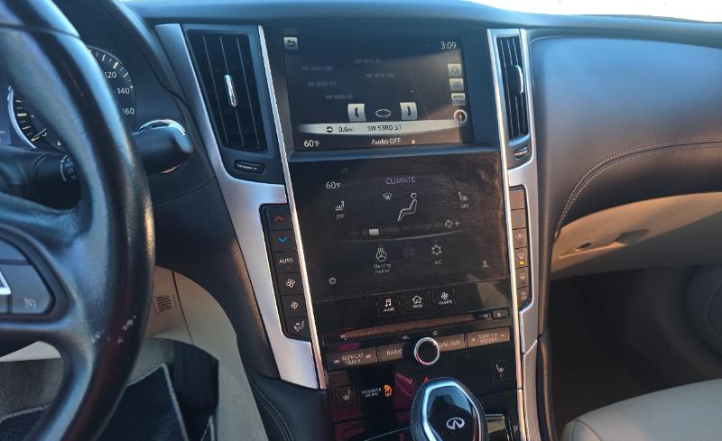 Infiniti Q50 3.0t LUXE AWD 2019