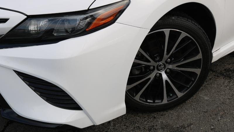 Toyota Camry SE Auto (Natl) 2018