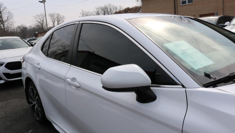 Toyota Camry SE Auto (Natl) 2018