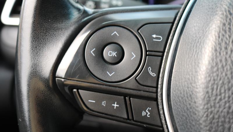 Toyota Camry SE Auto (Natl) 2018