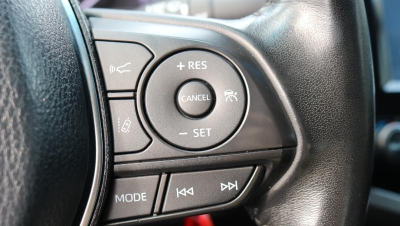 Toyota Camry SE Auto (Natl) 2018