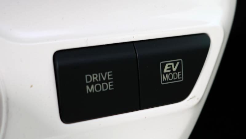 Toyota Prius 5dr HB Three Touring (Natl) 2016