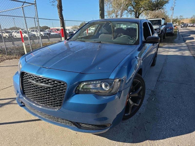 Chrysler 300 Touring RWD 2022