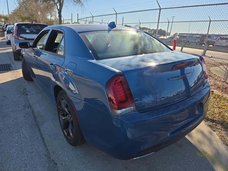Chrysler 300 Touring RWD 2022