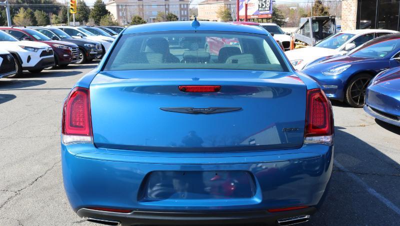 Chrysler 300 Touring RWD 2022