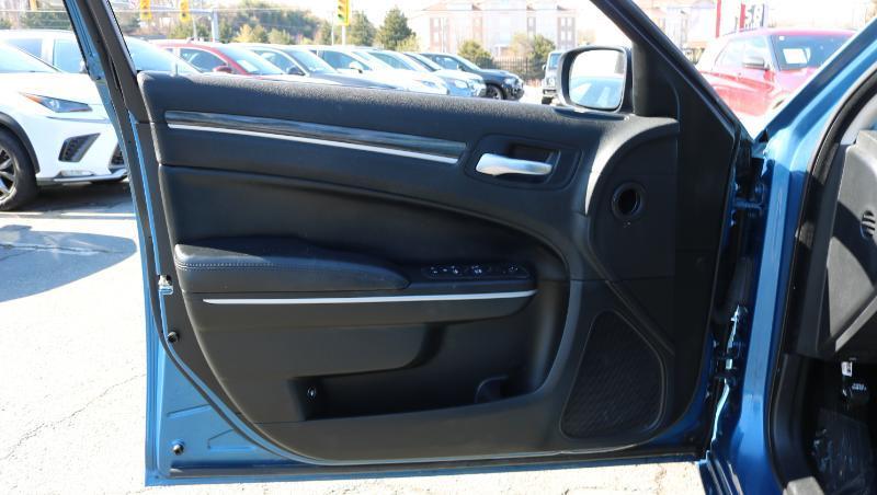 Chrysler 300 Touring RWD 2022