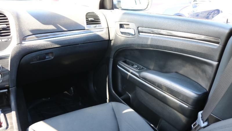 Chrysler 300 Touring RWD 2022