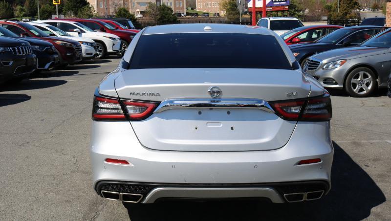 Nissan Maxima SV CVT 2022