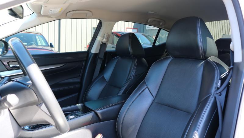 Nissan Maxima SV CVT 2022