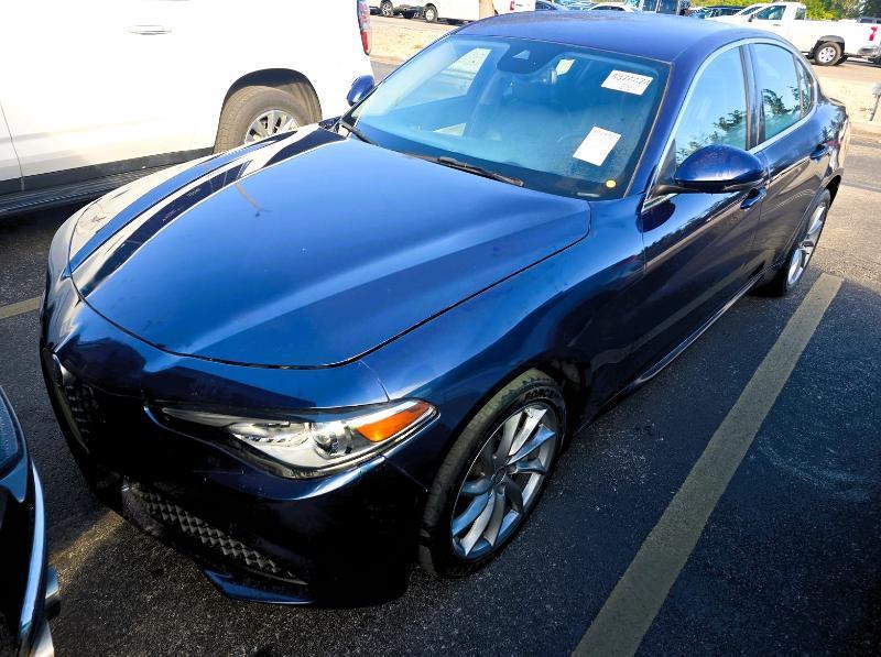 Alfa Romeo Giulia AWD 2021