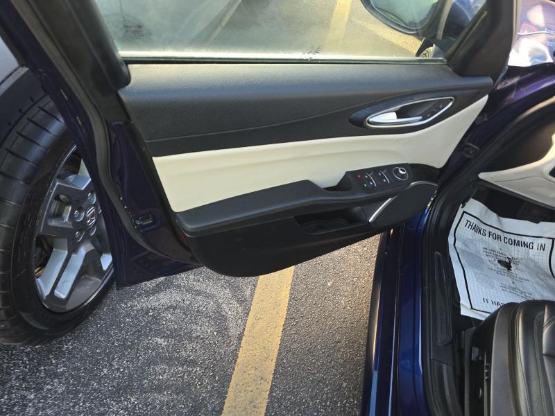 Alfa Romeo Giulia AWD 2021