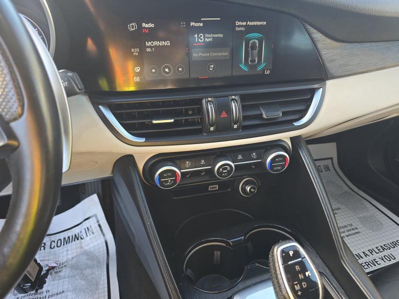 Alfa Romeo Giulia AWD 2021