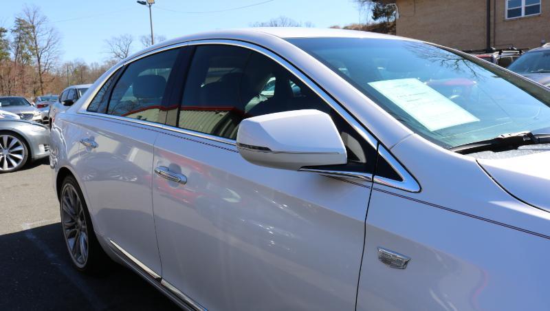 Cadillac XTS 4dr Sdn Luxury FWD 2018