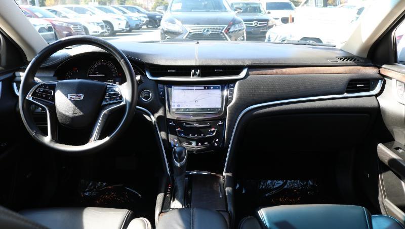 Cadillac XTS 4dr Sdn Luxury FWD 2018