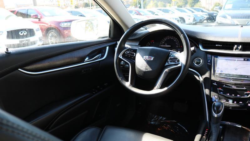 Cadillac XTS 4dr Sdn Luxury FWD 2018