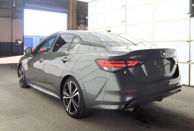 Nissan Sentra SR CVT 2021