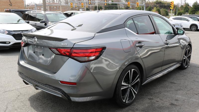 Nissan Sentra SR CVT 2021