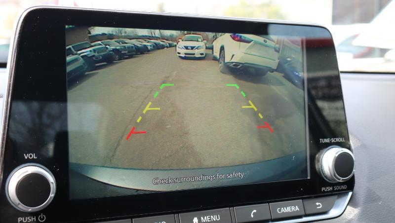 Nissan Sentra SR CVT 2021