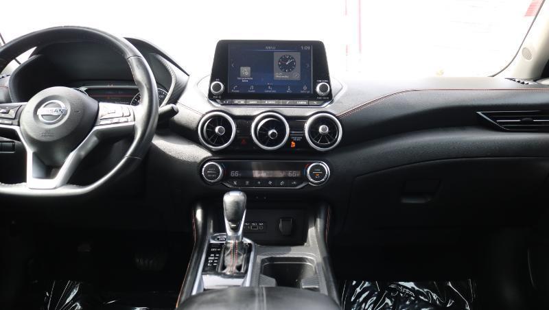 Nissan Sentra SR CVT 2021