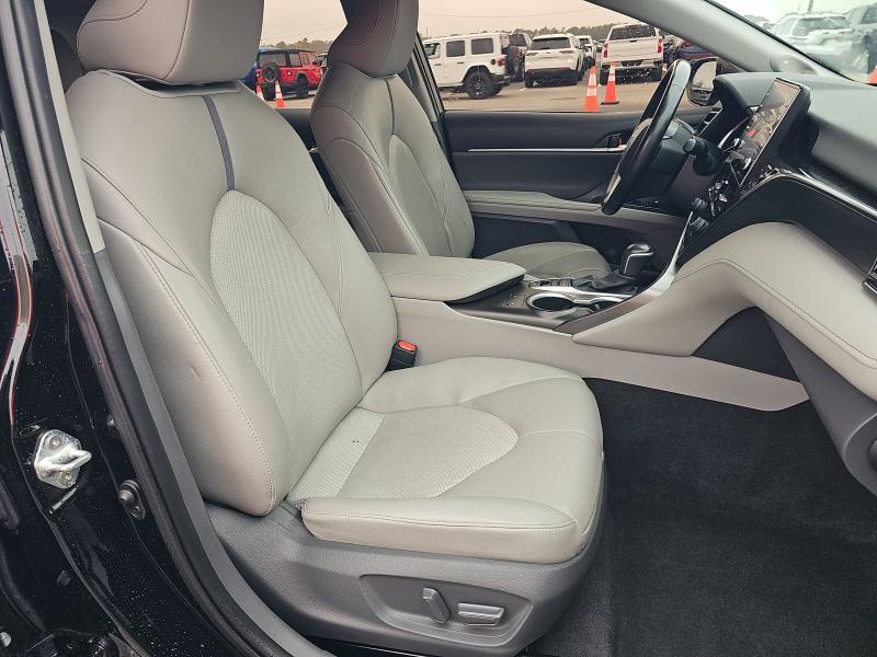 Toyota Camry XLE Auto (Natl) 2018