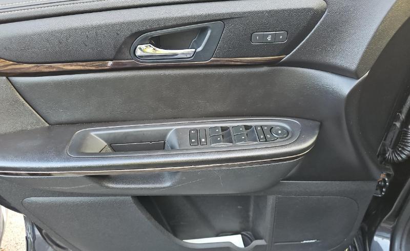 GMC Acadia AWD 4dr Denali 2016